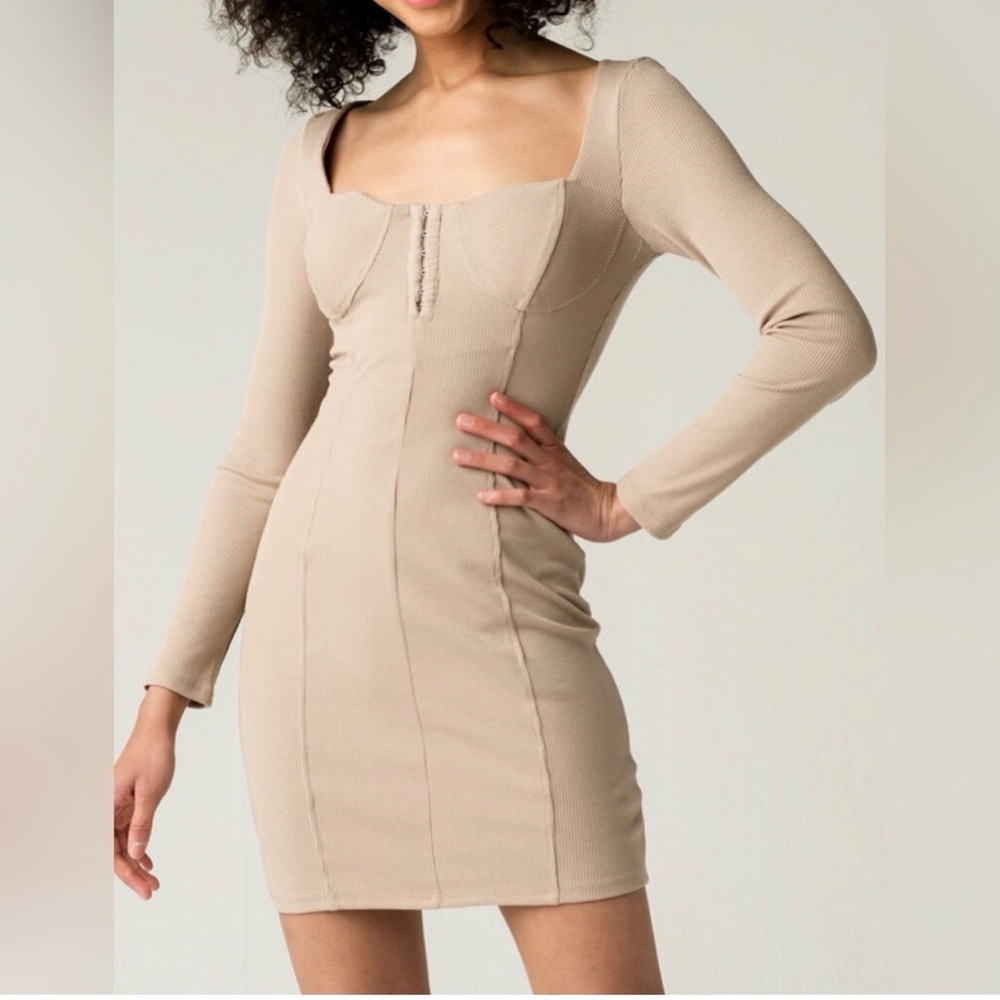 NWT Astr the Label Taupe Dress Size Small Taupe Bodycon